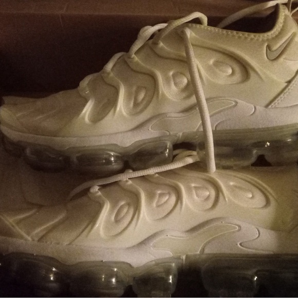 Nike Other - Nike Ivory Air Max with Transparent Sole